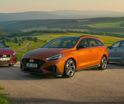 i30